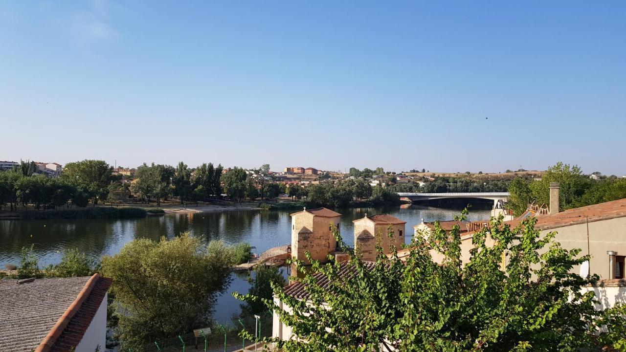 La Casa Del Rio * Zamora